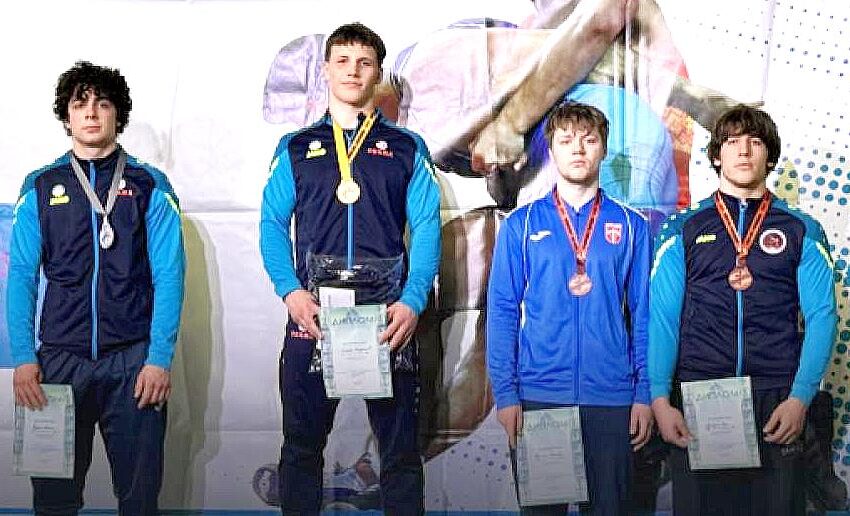 Борець з Кам`янського Михайло Руденко став віцечемпіоном України