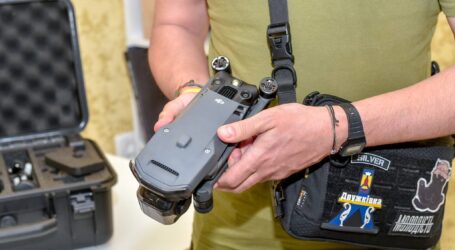Кам’янське передало військовим обладнання для ведення аеророзвідки