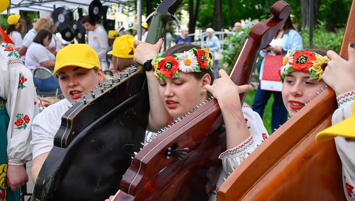 «Джазова весна» та відкриття нового сезону творчих локацій з арттерапії – відбулись сьогодні в Кам'янському - ФОТО