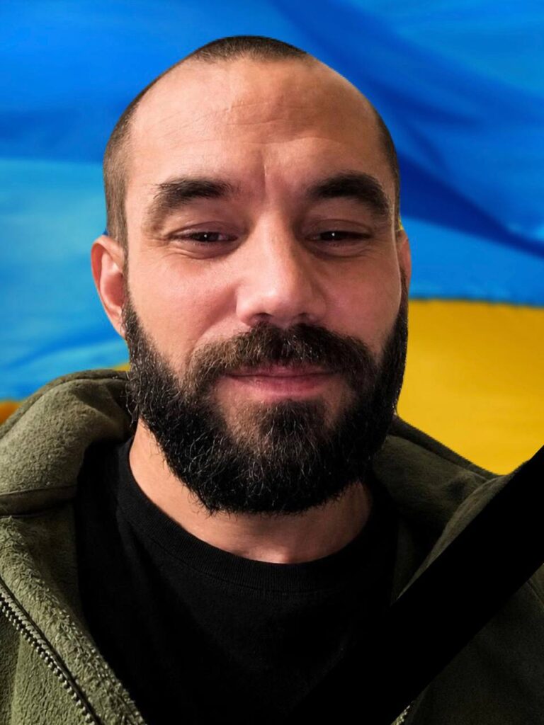 Завтра в Кам'янському проводять в останню путь захисника України Сергія Лаврухіна - ФОТО