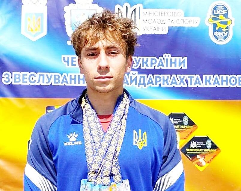 Кам`янчанин Захар Іванчук тріумфально дебютував на молодіжному чемпіонаті України з веслування на байдарках і каное