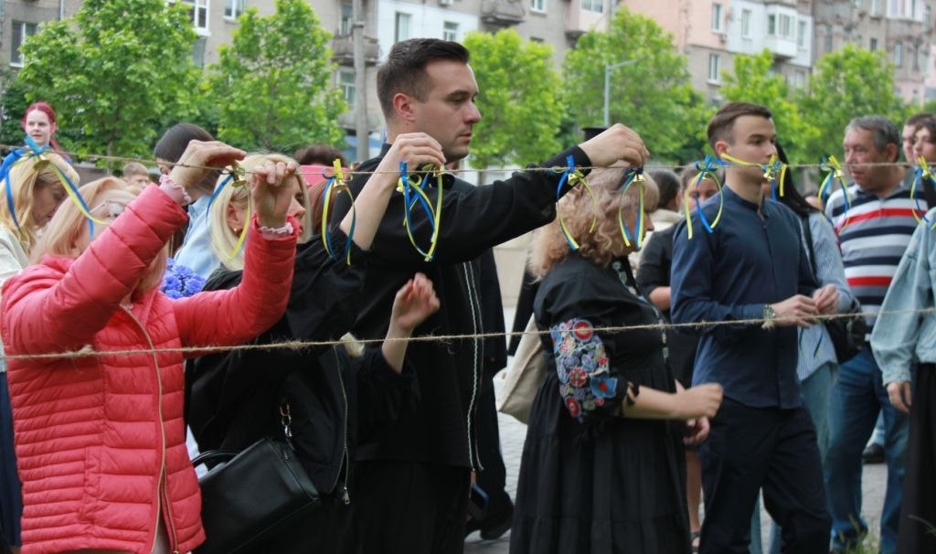 У Кам’янському вшанували пам’ять дітей, загиблих через російську агресію - ФОТО