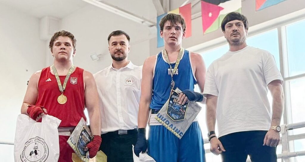 Кам'янчани стали призерами чемпіонату Дніпропетровщини з боксу - ФОТО