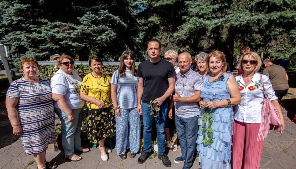 В Кам'янському напередодні Дня Конституції України відбувся патріотичний захід - ФОТО