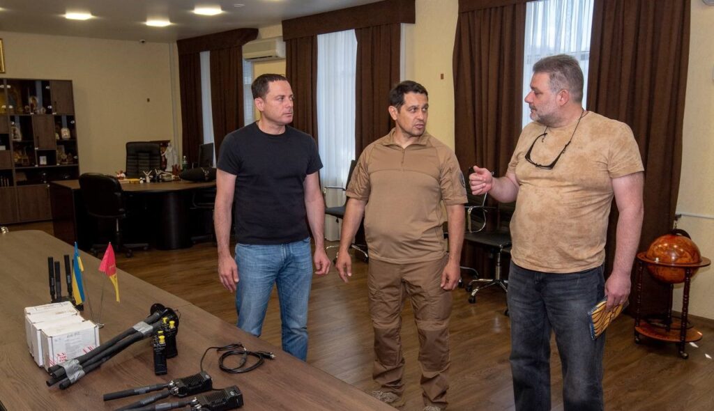 Військовим з підрозділу «Янголи» Кам'янське передало сучасні засоби зв'язку - ФОТО