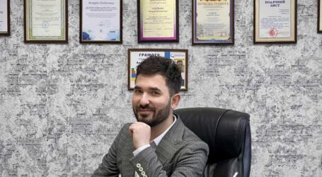 Директор ліцею №5 Кам’янського Андрій Олійник залишає посаду