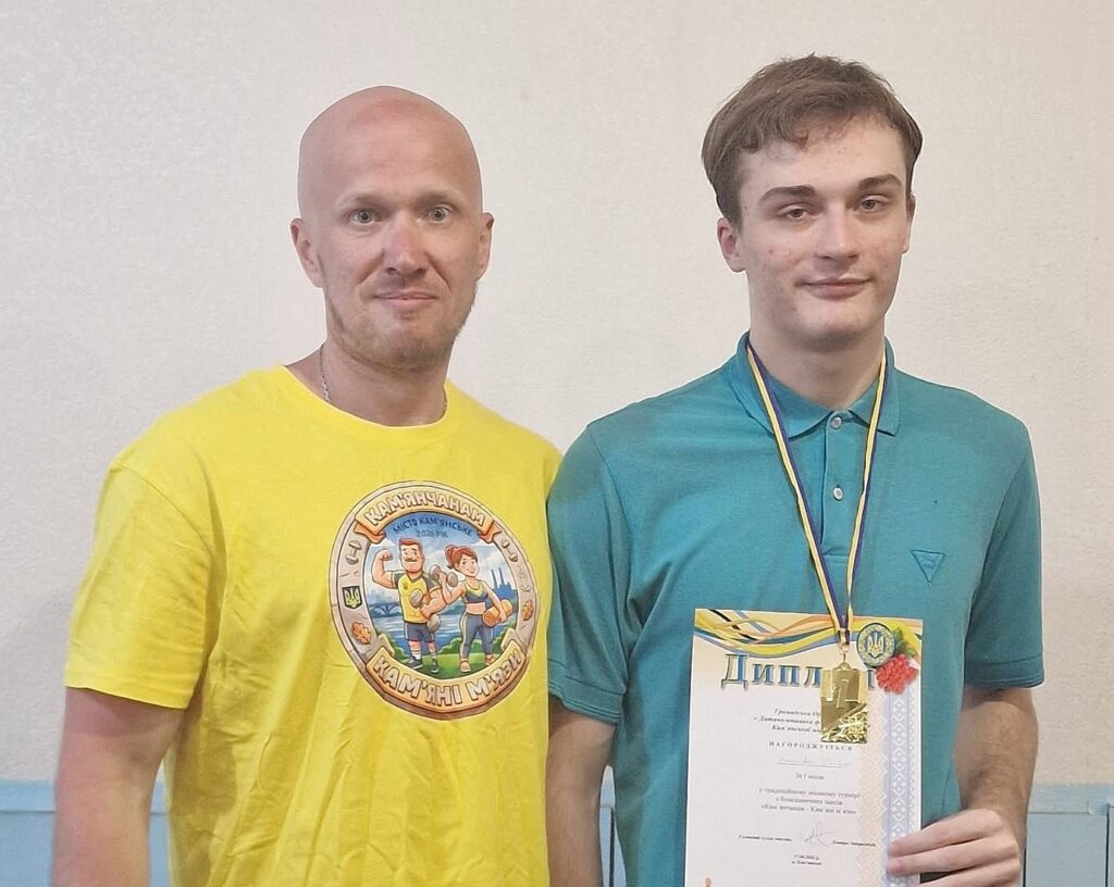У Кам’янському провели турнір з блискавичних шашок в межах програми "Кам’янчанам – кам’яні м’язи" - ФОТО
