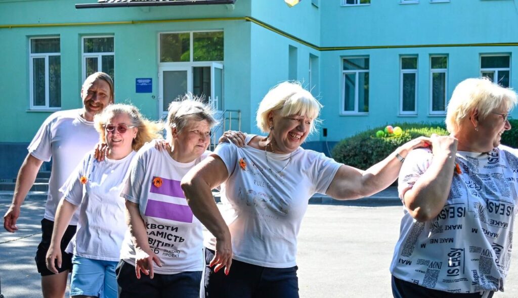 Активність та жага до життя не залежать від віку: в Кам'янському відбувся захід до Міжнародного олімпійського дня - ФОТО