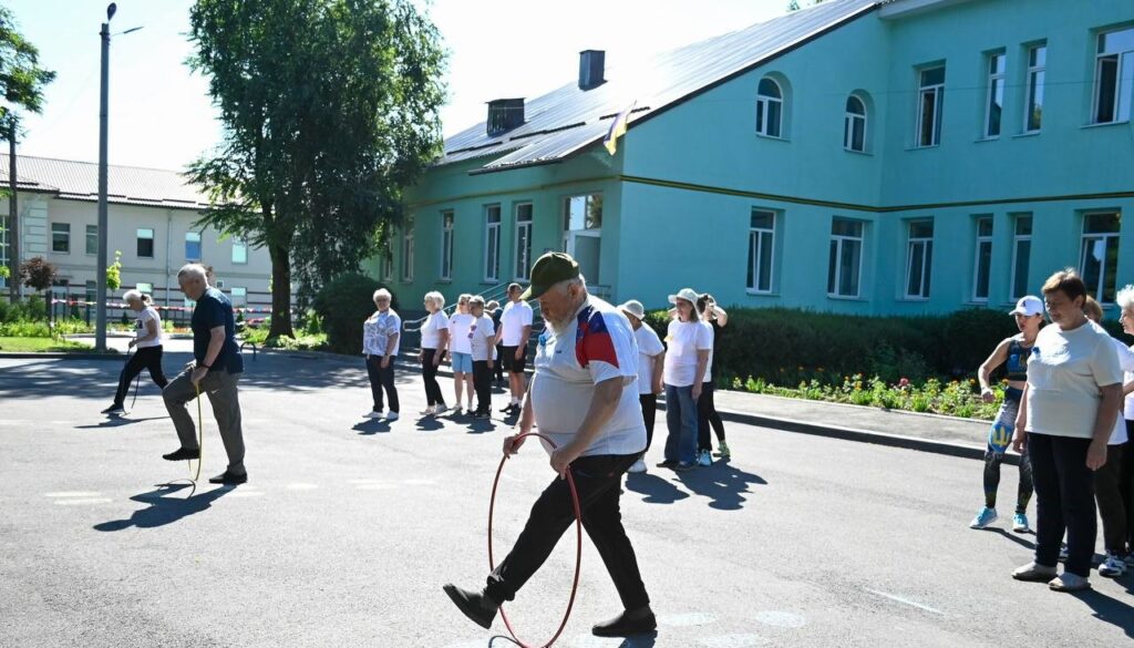 Активність та жага до життя не залежать від віку: в Кам'янському відбувся захід до Міжнародного олімпійського дня - ФОТО