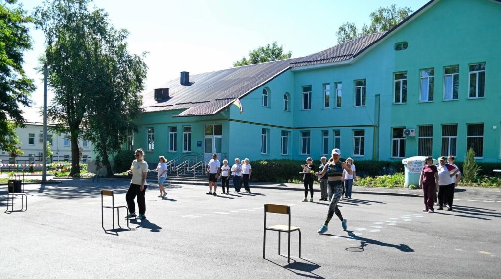 Активність та жага до життя не залежать від віку: в Кам'янському відбувся захід до Міжнародного олімпійського дня - ФОТО