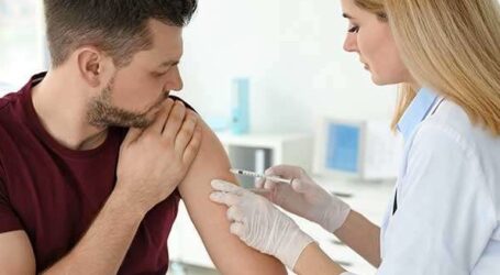 Вакцинація дорослих: які щеплення варто оновити та чому це важливо – розповіли кам’янчанам фахівці