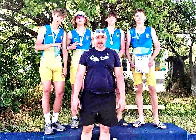 Кам’янські веслувальники здобули повний комплект нагород на чемпіонаті Дніпропетровщини