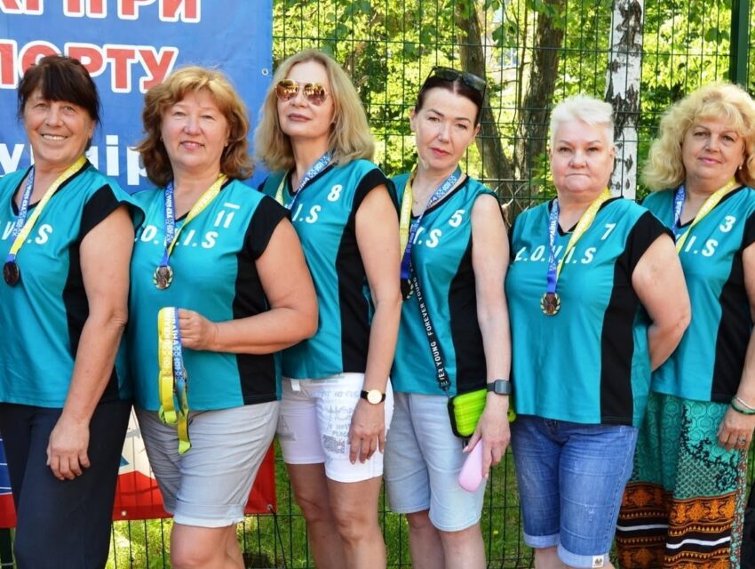 Дві команди з Кам’янського стали призерами ветеранського чемпіонату України з волейболу