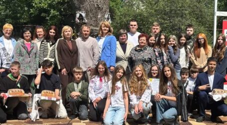 У Кам’янському підбили підсумки навчального року в Дитячому екологічному центрі та привітали випускників