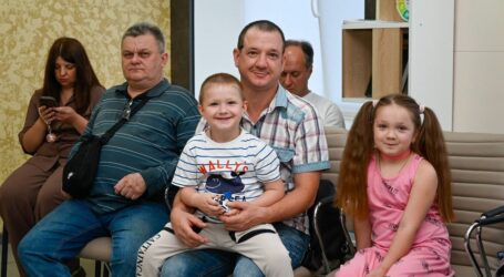 В Кам’янському з Днем батька привітали чоловіків, які стали опорою для своїх дітей