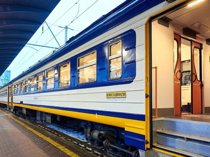 Електричка Кам’янське — Дніпро у деякі дні у червні курсуватиме за подовженим маршрутом
