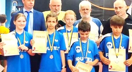 Юні кам’янчанки стали срібними призерками чемпіонату України з настільного тенісу