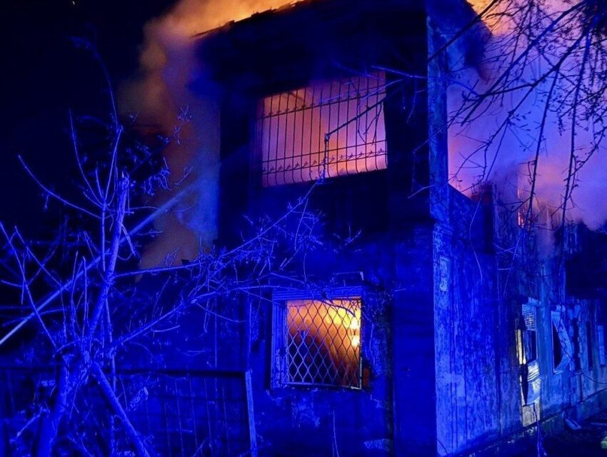 Кам’янське та Дніпро атакували ворожі БПЛА та ракети, є влучання та поранені (ДОПОВНЕНО)