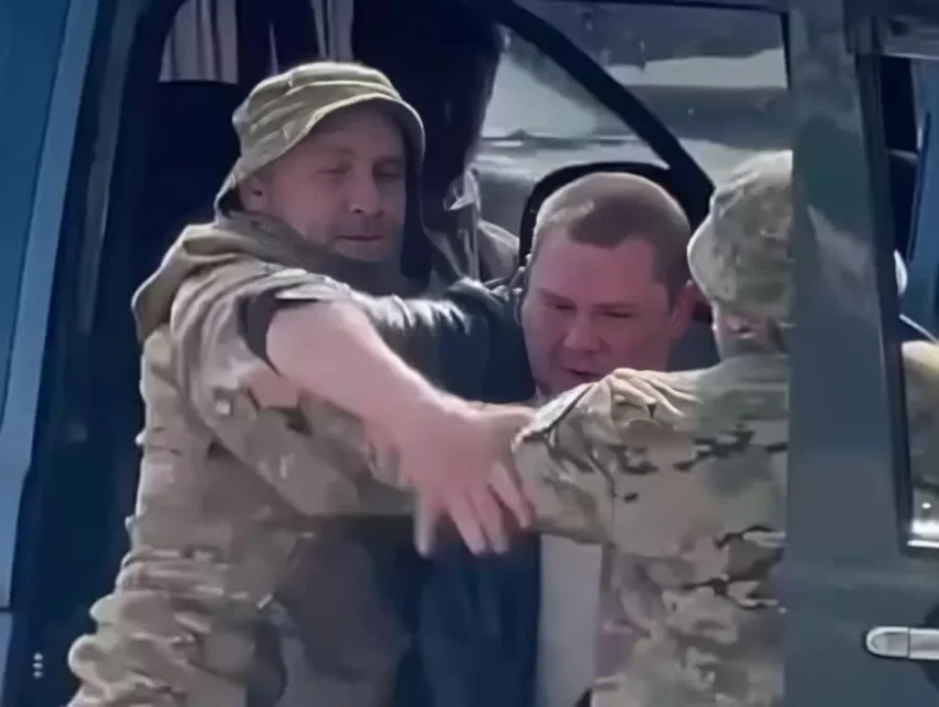 Унтерменшини української демократії