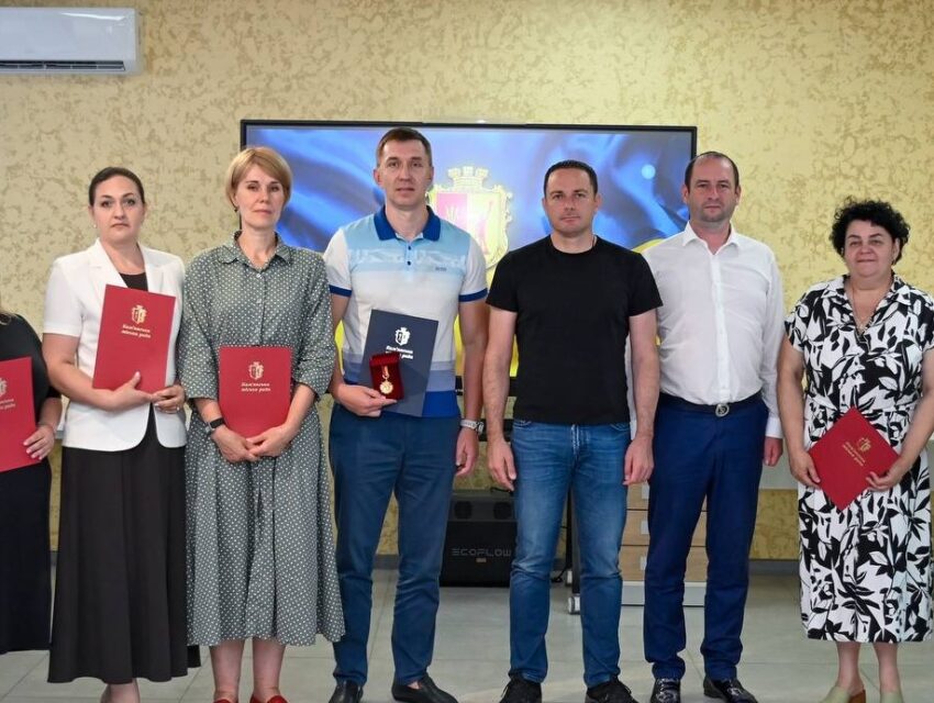 В Кам’янському з професійним святом вітали працівників податкової служби