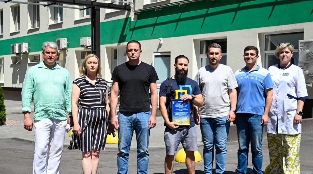 Одна з лікарень Кам'янського отримала гуманітарну допомогу майже на 400 тис. доларів від благодійників - ФОТО