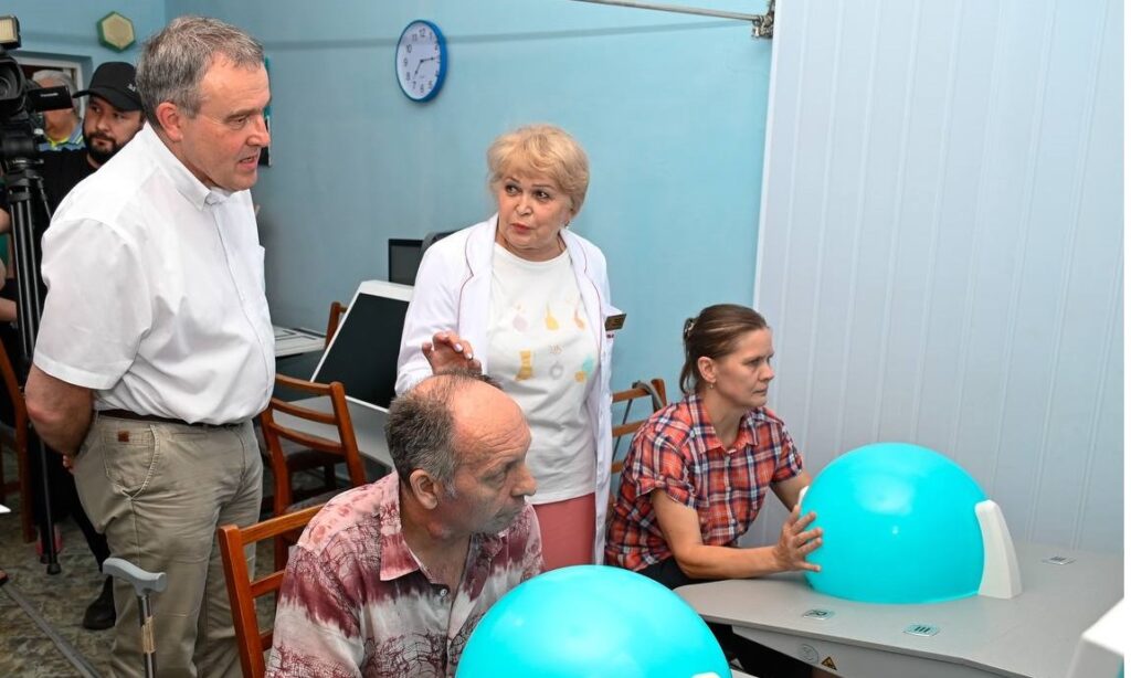 Забезпечення стійкості громади: бельгійські партнери відвідали лікарню швидкої допомоги в Кам'янському - ФОТО
