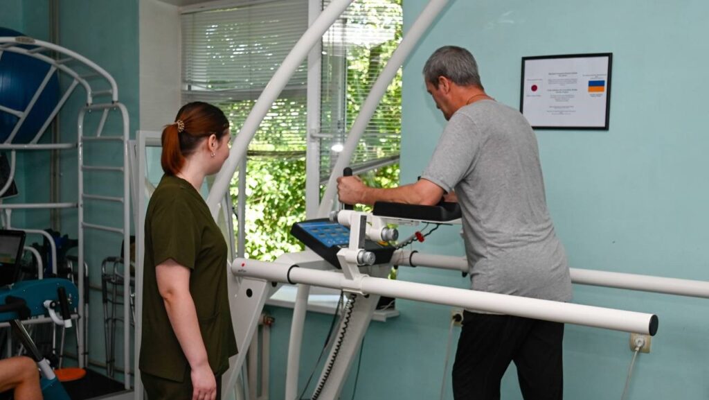 Забезпечення стійкості громади: бельгійські партнери відвідали лікарню швидкої допомоги в Кам'янському - ФОТО