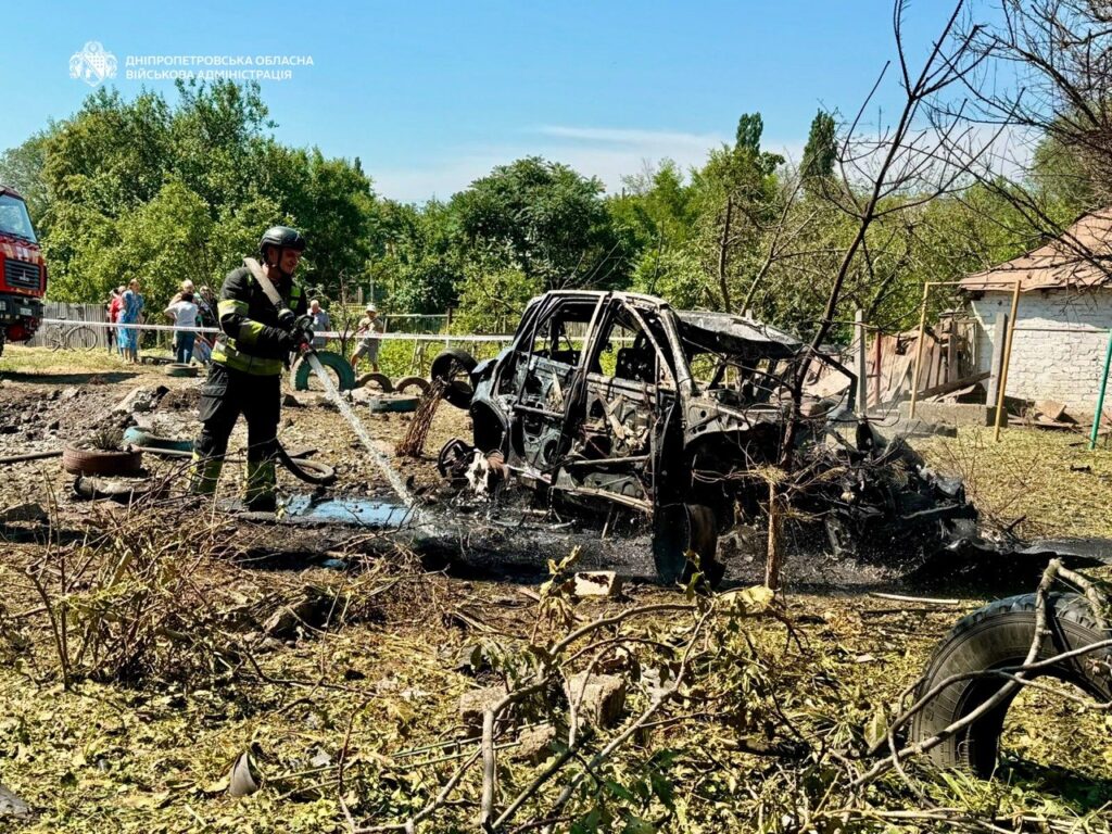 Ворог атакував КАБом Павлоград: двоє загиблих, понад десять поранених - ФОТО