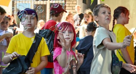 В Кам’янському благодійники організували літній відпочинок для дітей громади