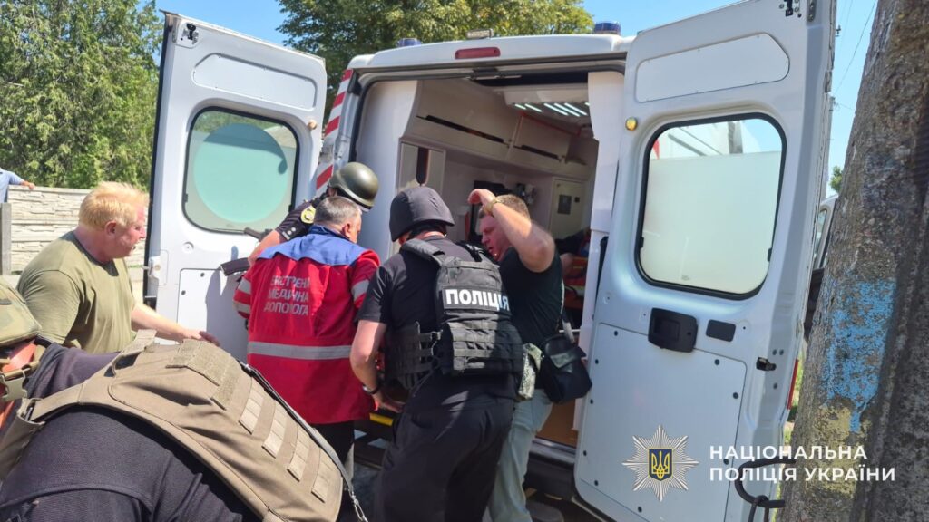 Через сьогоднішню атаку по Кам'янському району та Павлограду вже відомо про п'ятьох загиблих - ФОТО