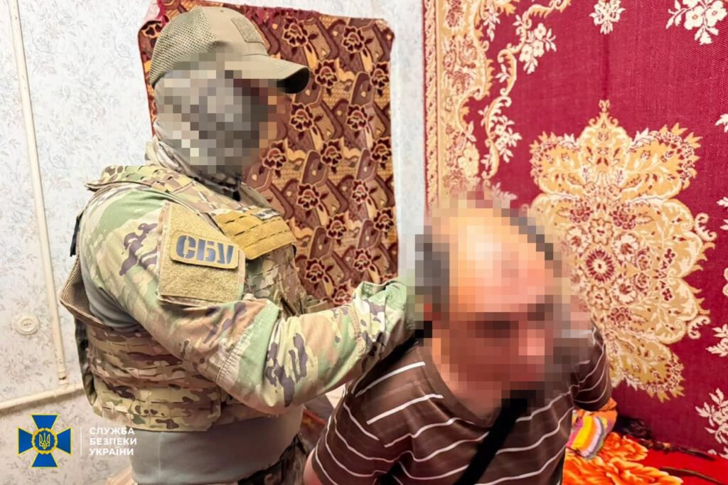 У Кам’янському затримали працівника комунального підприємства, якого СБУ підозрює у роботі на ФСБ - ФОТО