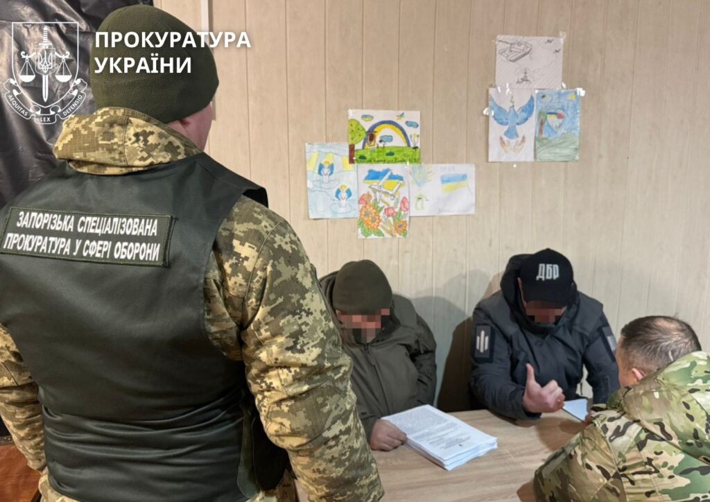На Дніпропетровщині «воюючі» бухгалтери нараховували собі щомісяця по 100 тис. грн начебто за участь у бойових діях - ФОТО