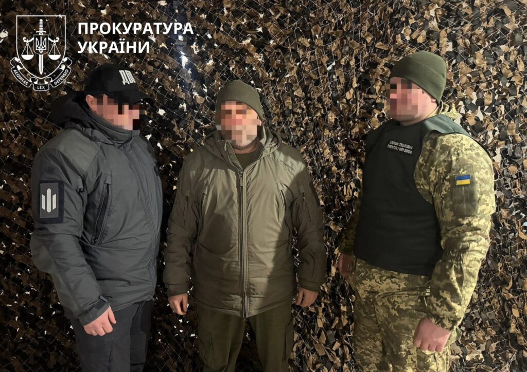 На Дніпропетровщині «воюючі» бухгалтери нараховували собі щомісяця по 100 тис. грн начебто за участь у бойових діях - ФОТО