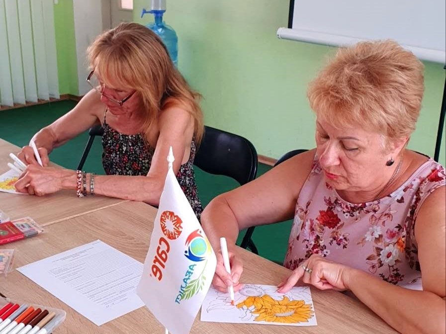 Зарядились позитивними емоціями: у відділенні простору «Вільна» в Кам'янському відбувся творчий захід - ФОТО