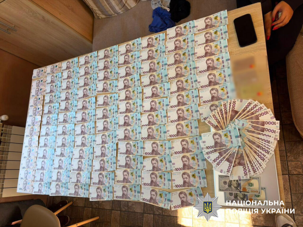 Крали гроші, що виділялись на ремонт критичної інфраструктури: на Дніпропетровщині викрили масштабну оборудку з розкрадання бюджетних коштів - ФОТО
