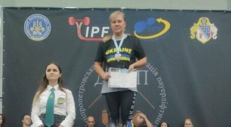 Найкраща не тільки у баскетболі: кам’янчанка Тетяна Бовтун стала чемпіонкою області з паверліфтингу