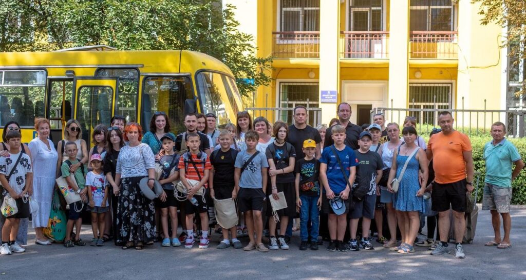 Діти наших захисників з Кам'янського поїхали на відпочинок до німецького Вупперталю - ФОТО