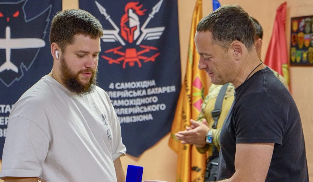 Мер Кам'янського відвідав та нагородив земляків, що захищають країну на Куп'янському напрямку - ФОТО