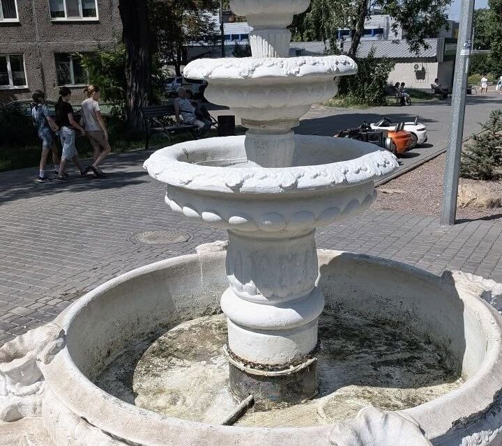 В Кам’янському приводять до ладу міські фонтани