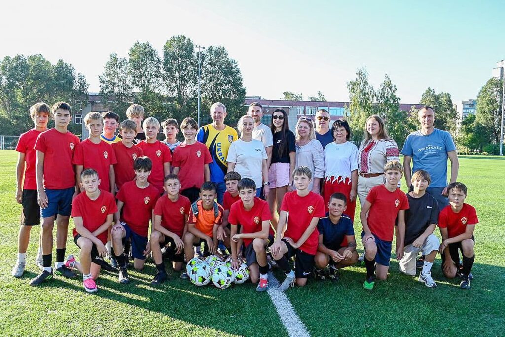 У Кам’янському стартував дитячий чемпіонат міста з футболу - ФОТО