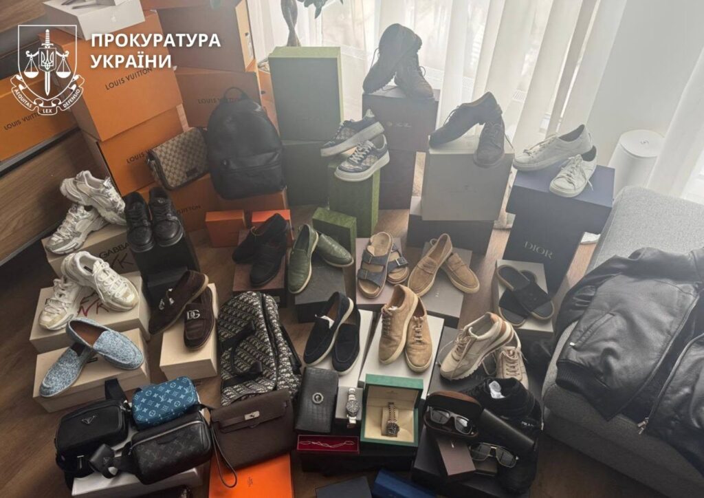 Шахрайство, незаконне збагачення, мандрівки за кордон замість служби, підміна продуктів для ЗСУ: перед судом постане майор тилу однієї з бригад ДШВ та його підлегла - ФОТО