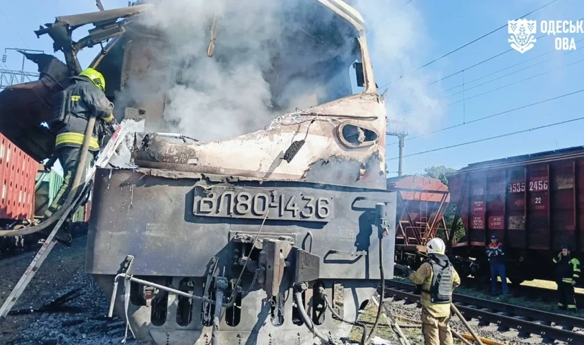 Загинули машиніст і його помічник: в Укрзалізниці розповіли подробиці наслідків удару «Шахеда» по потягу Дніпро-Одеса (ВІДЕО)