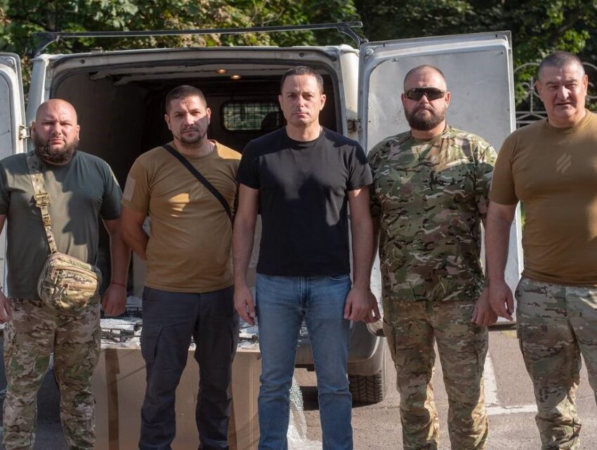 Кам’янське продовжує підтримувати наших захисників