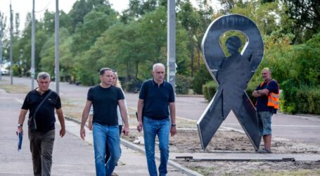 На Лівобережжі Кам’янського у вересні відкриють пам’ятну локацію «Клумба Надії»
