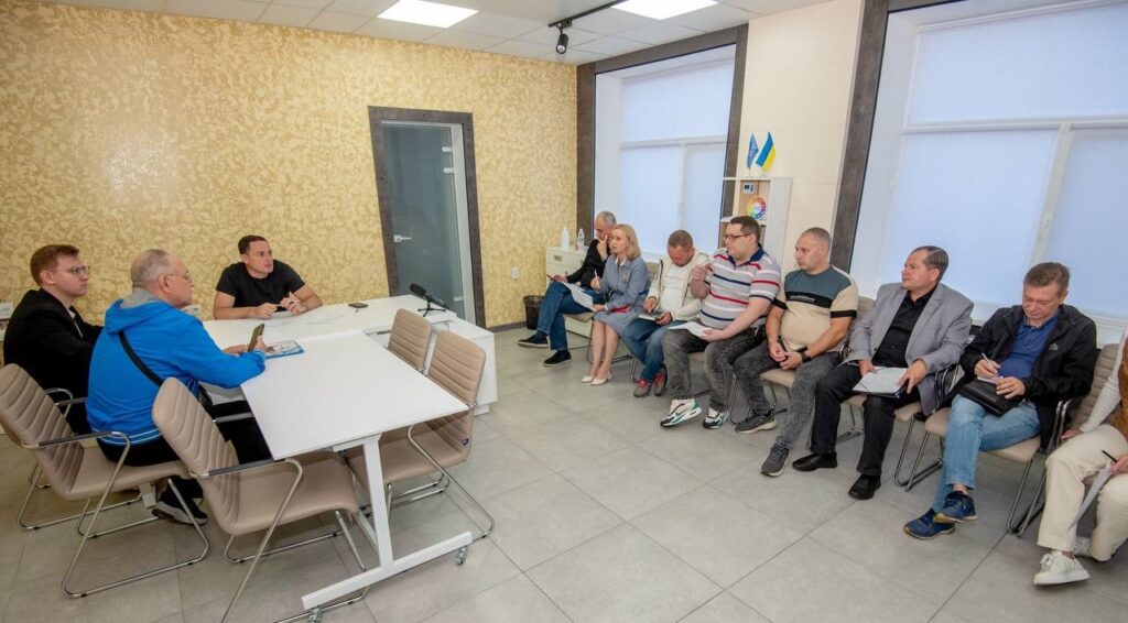 Питання житлово-комунального господарства в пріоритеті: мер Кам'янського провів черговий особистий прийом громадян - ФОТО