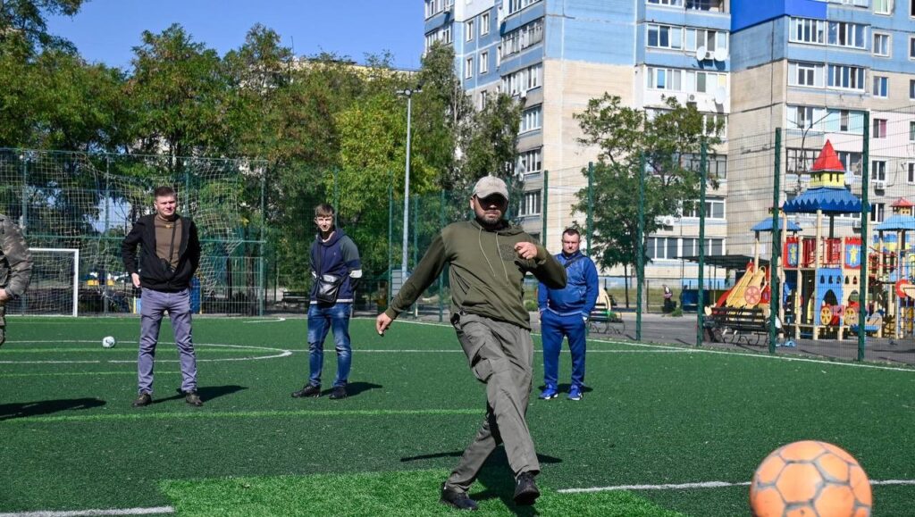 В Кам'янському пройшов спортивно-патріотичний захід «Незламний народ – незламної країни!» - ФОТО