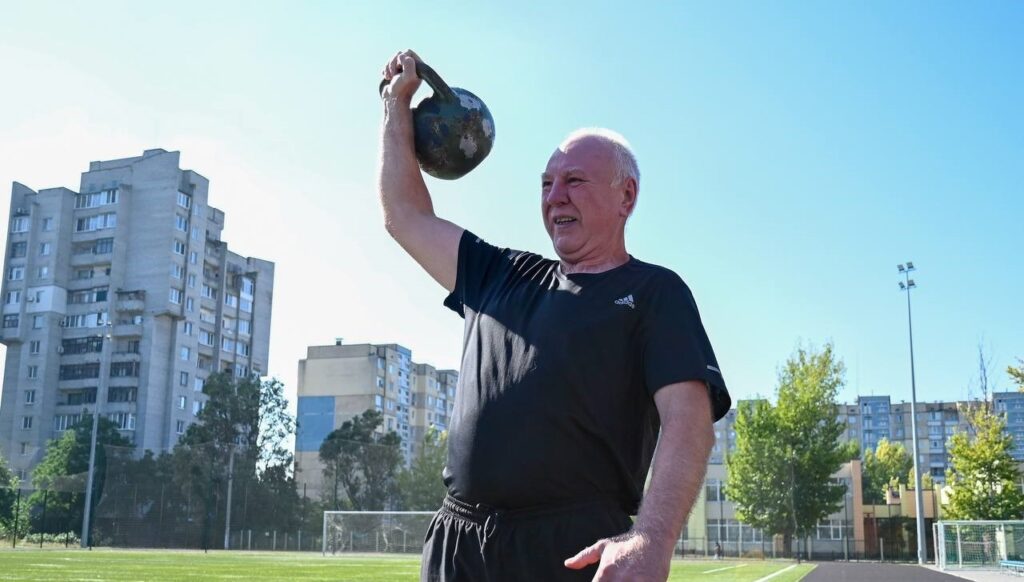 В Кам'янському пройшов спортивно-патріотичний захід «Незламний народ – незламної країни!» - ФОТО
