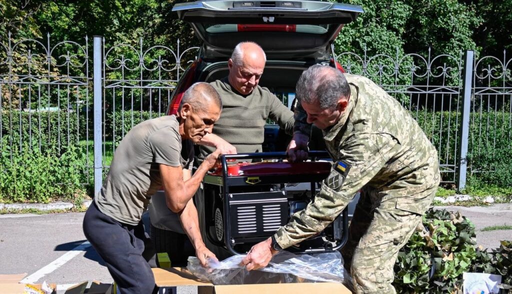 Кам'янське продовжує підтримувати військових всім необхідним для роботи в польових умовах - ФОТО