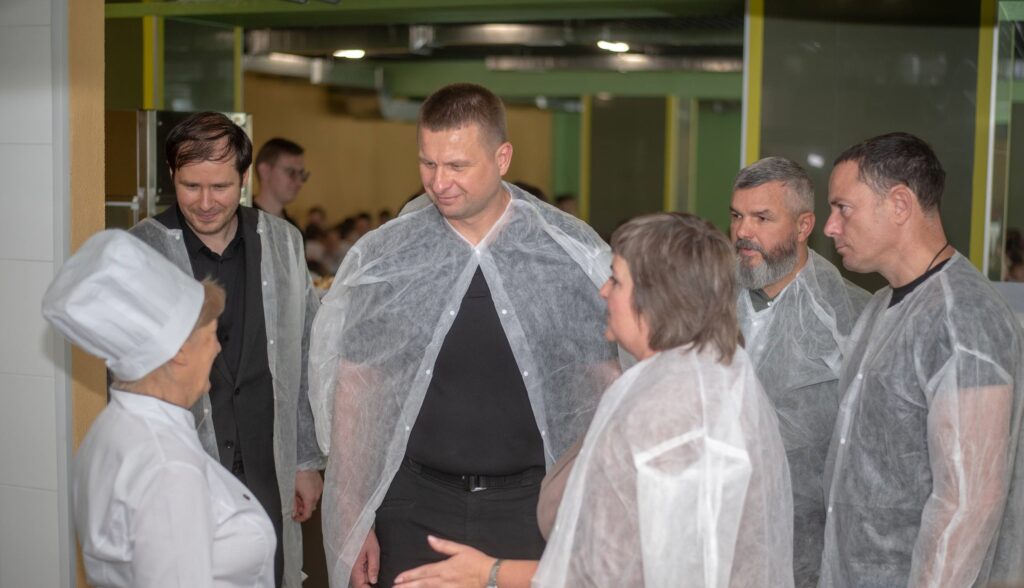 У ліцеї №44 Кам'янського відкрили модернізований харчоблок - ФОТО