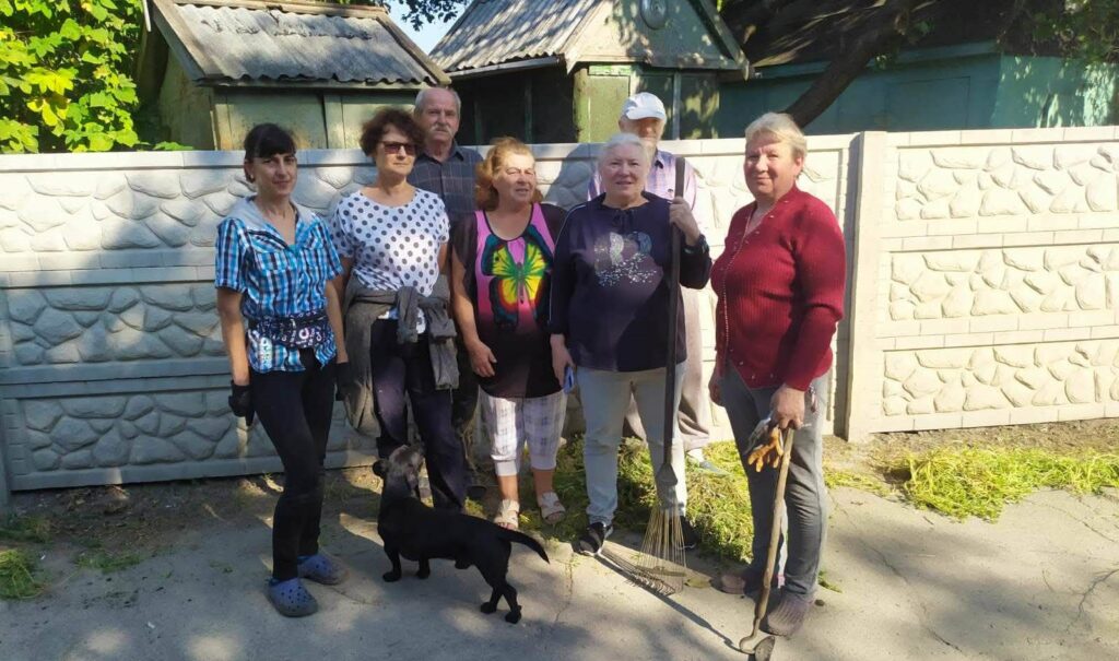 Органи самоорганізації населення в Кам'янському долучилися до Всесвітнього дня прибирання - ФОТО